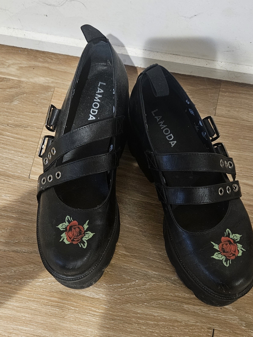 Black Platform Mary Jane Shoes with Red Rose Detail - Picture 2 of 4